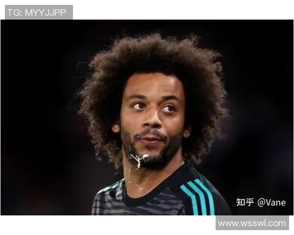 足球和篮球球星卡有何异同探讨两大运动收藏价值与市场差异 足球和篮球球星卡有何异同探讨两大运动收藏价值与市场差异